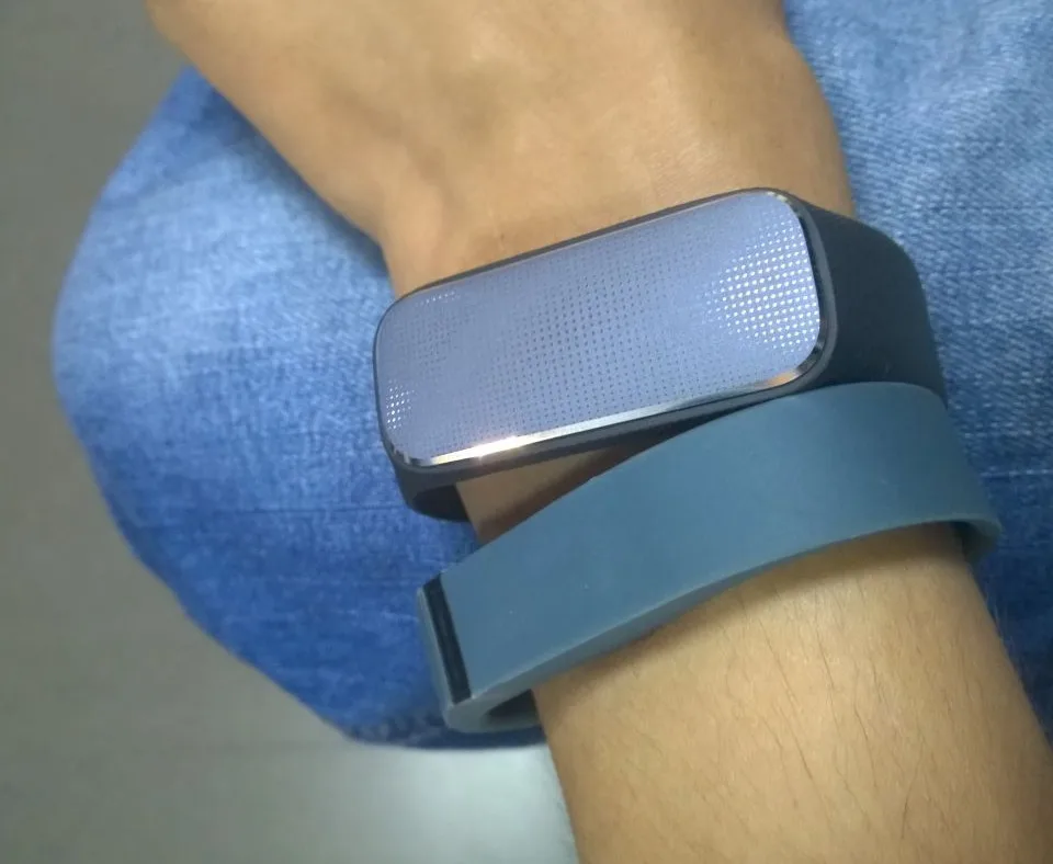 fitbit flex VS 37 度手环